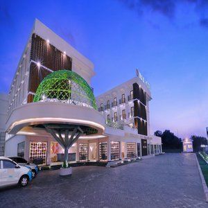 D'max & Convention Lombok Hotel